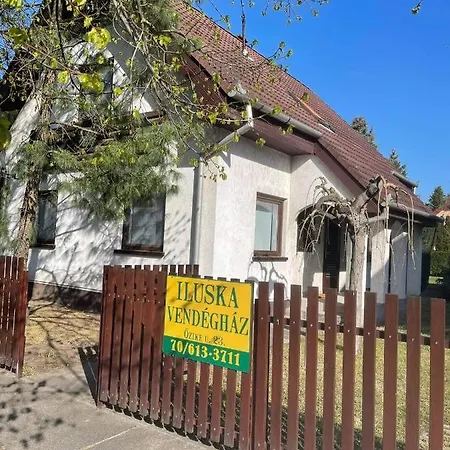 Iluska Vendeghaz Ferienhaus *