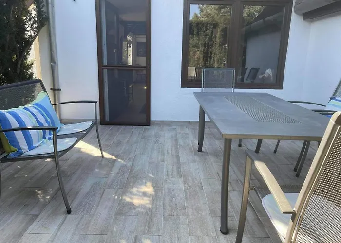 Iluska Vendeghaz *