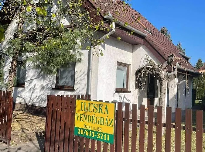 Iluska Vendeghaz Feriehus *